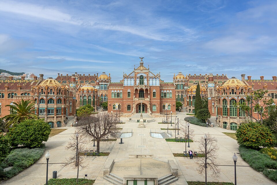 Hospital de la Santa Creu i Sant Pau, a modernist complex conceived as a sanitary city