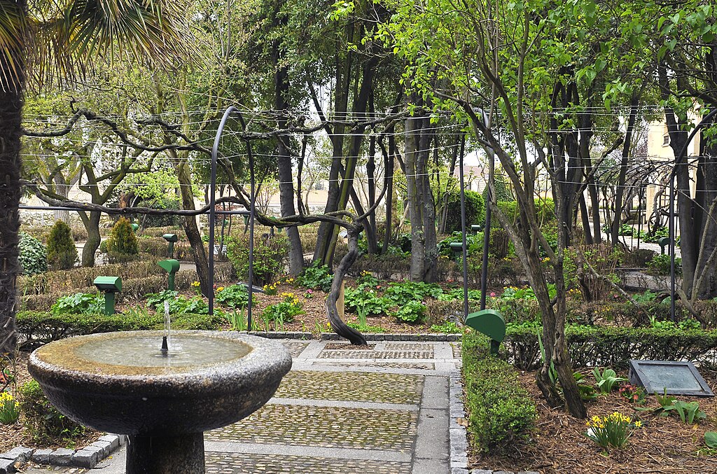 Calixto and Melibea’s Garden, a Romantic-style garden evoking the literary legend of the lovers from “La Celestina”